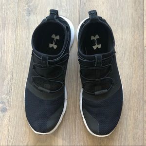 Under Armour black sneaker